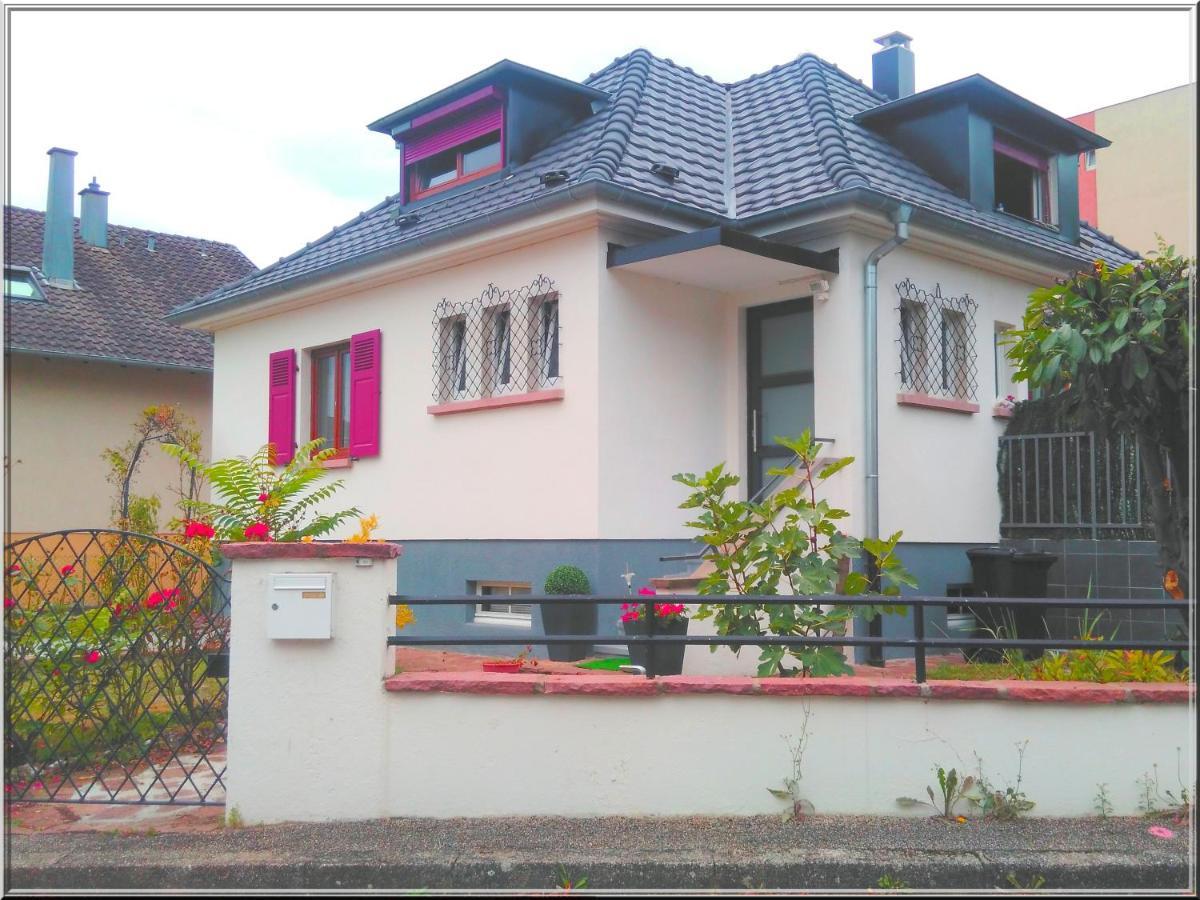 Colmar "Room" Chambre Privee Chez L'Habitant,Parking Voiture Devant La Maison,Garage Moto Et Velo,Petit Dejeuner Exterior foto